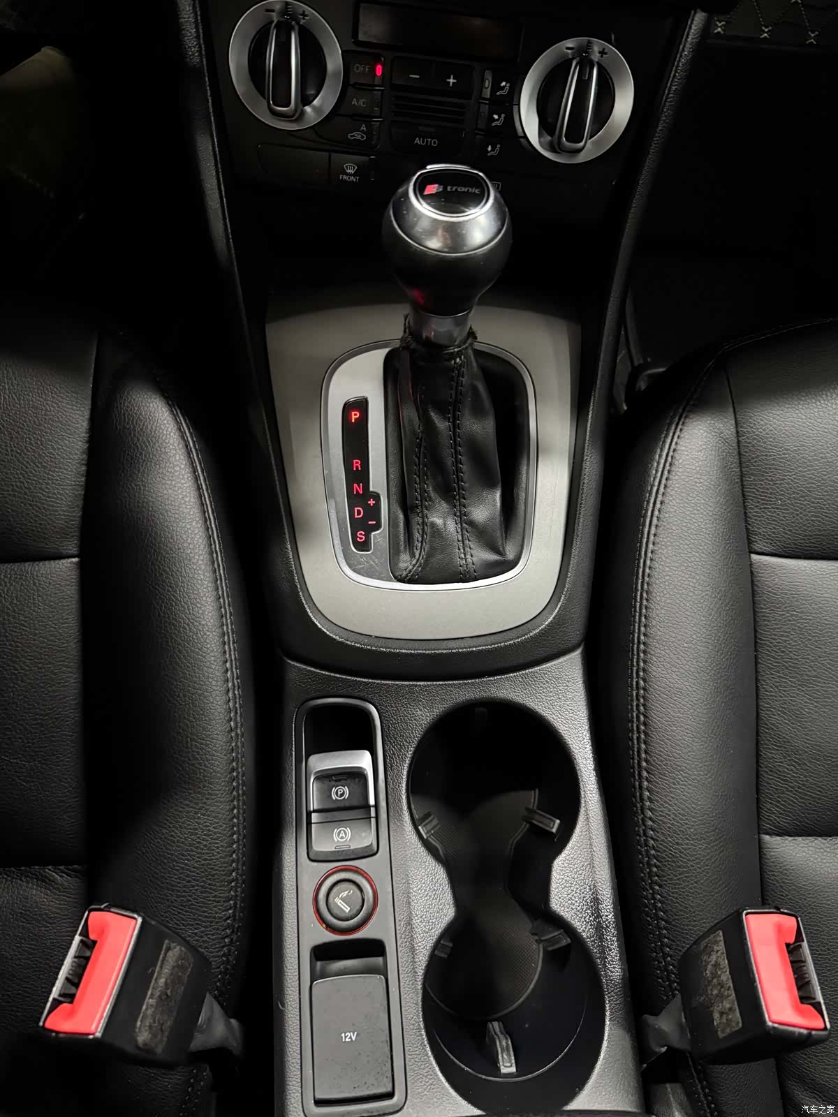 Audi Q3, 2014 19