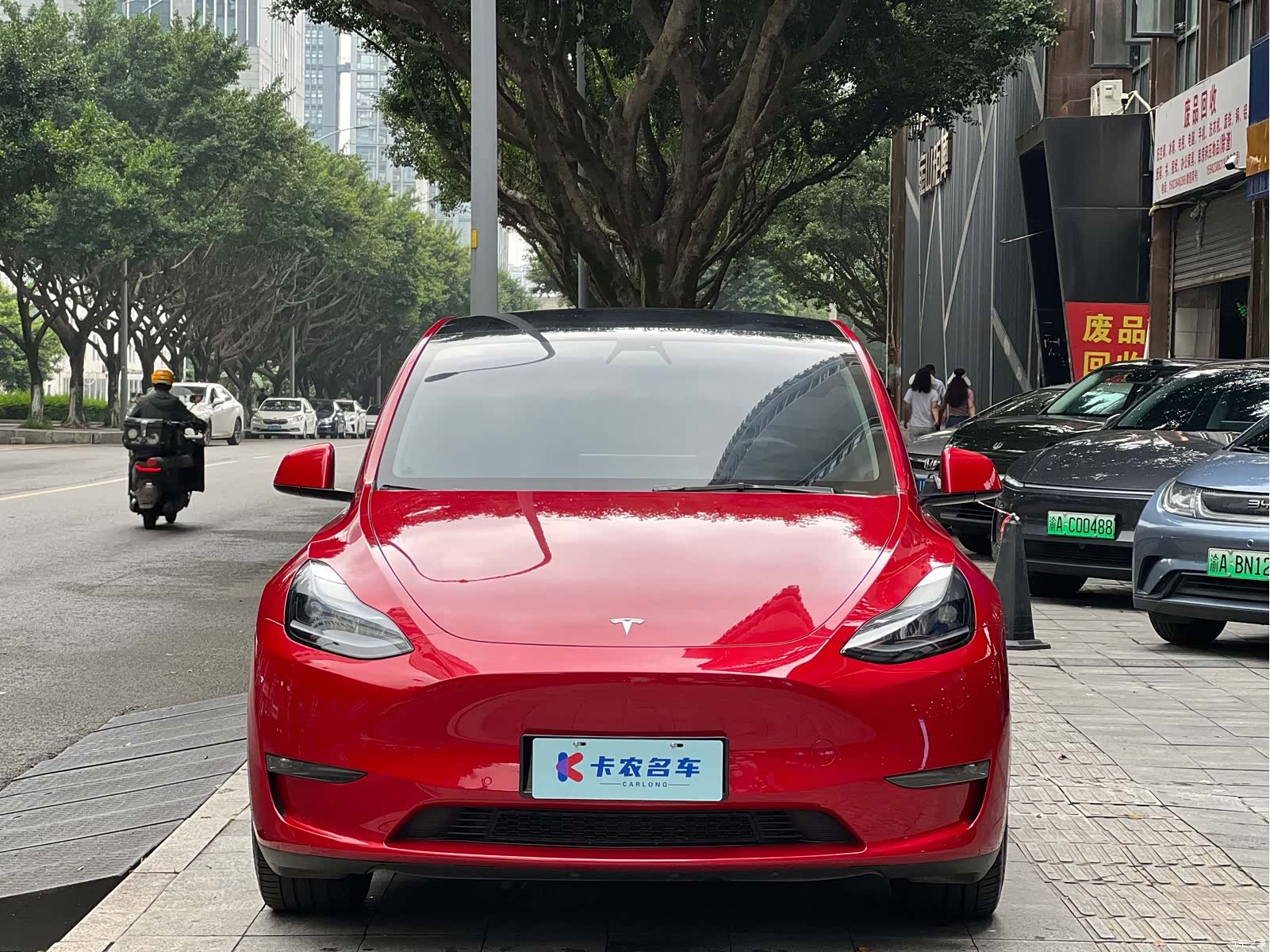 Tesla Model Y, 2023 2