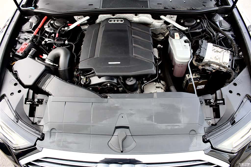 Audi A6L, 2020 3