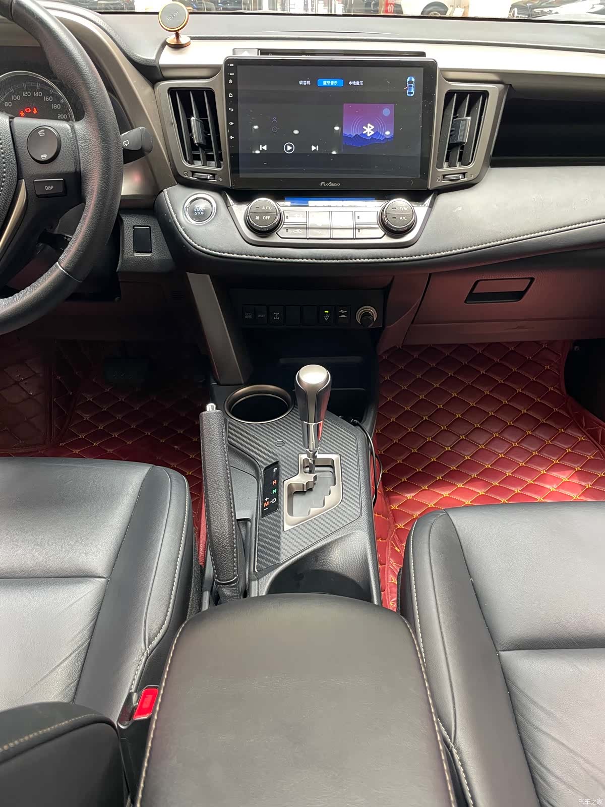 Toyota RAV4, 2014 13