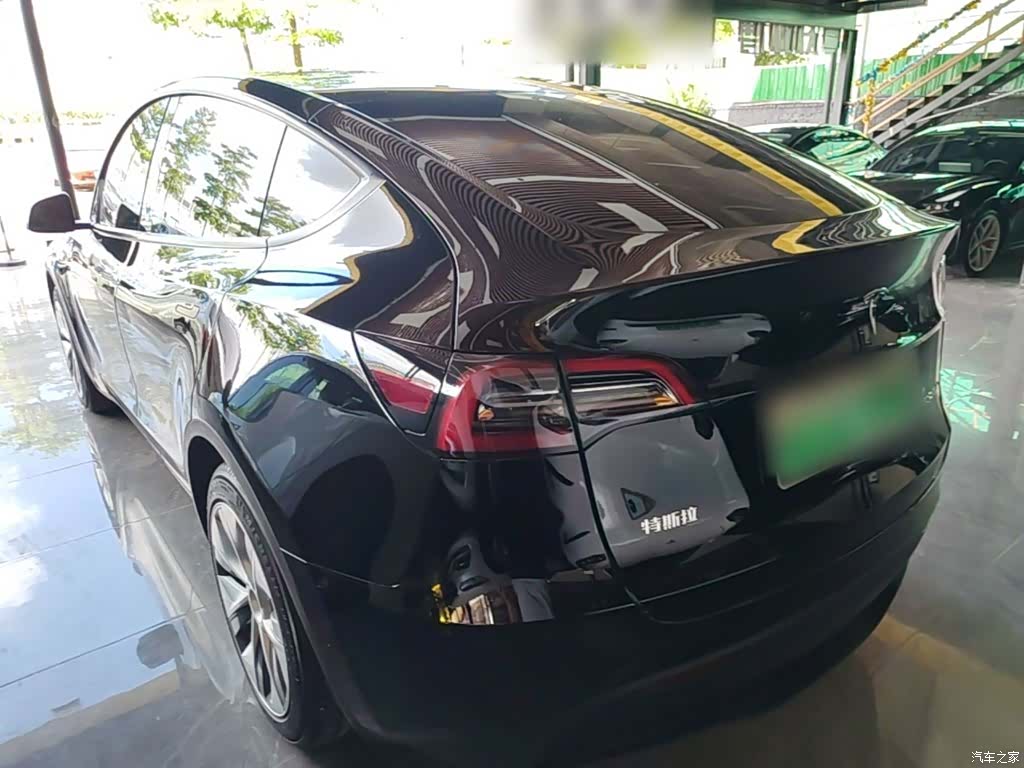 Tesla Model Y, 2021 все фото