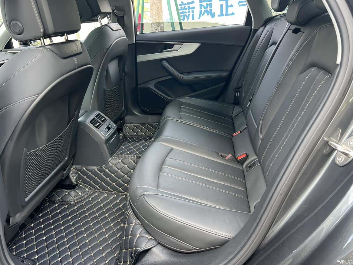 Audi A4L, 2022 9