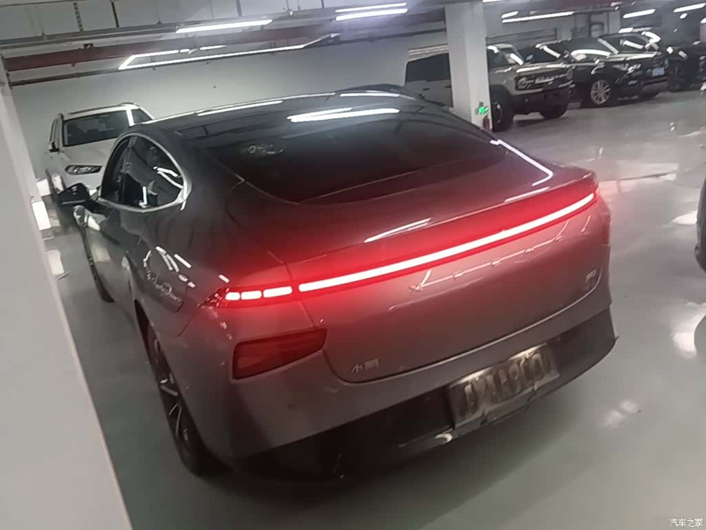 Xpeng P7, 2021 все фото