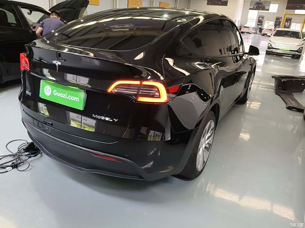 Tesla Model Y, 2021 7