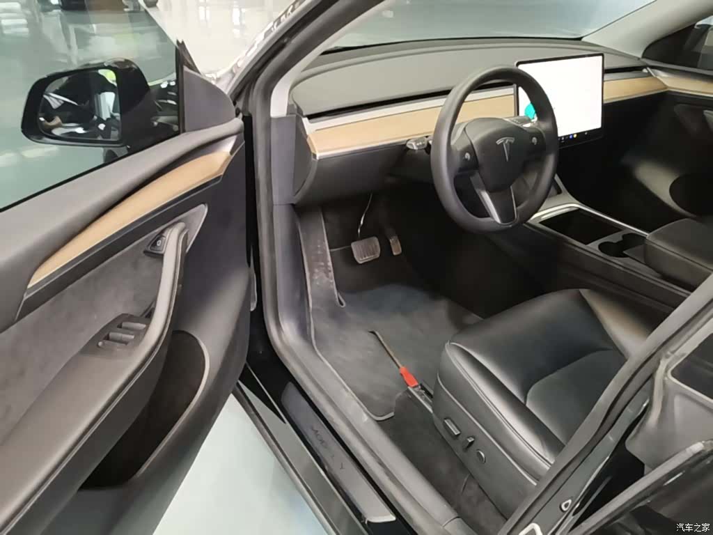 Tesla Model Y, 2021 16