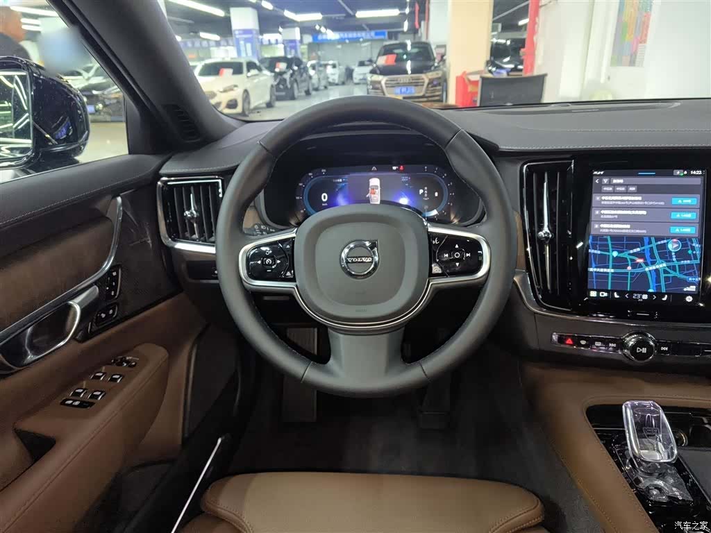 Volvo S90, 2025 11