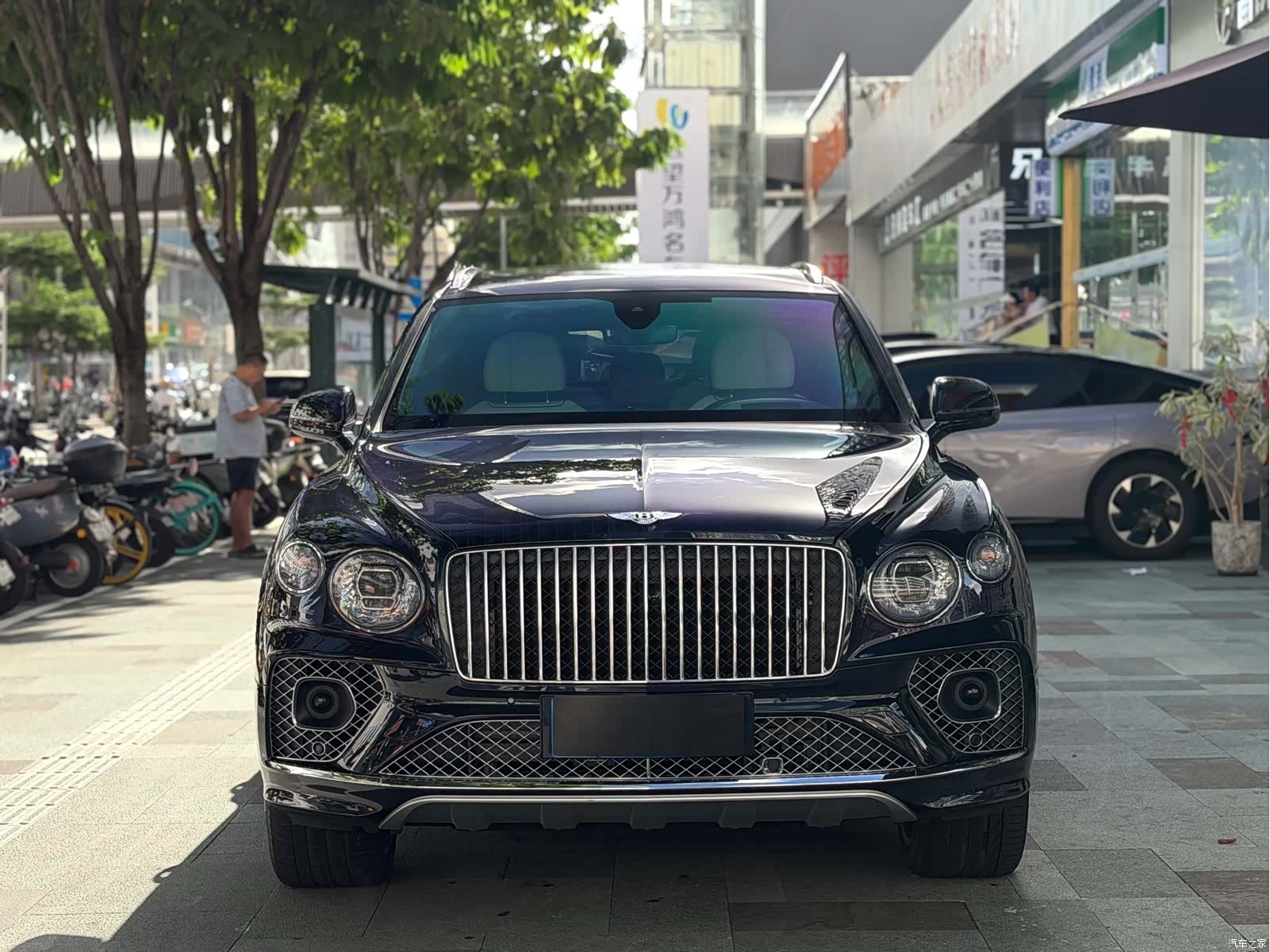Bentley Bentayga, 2023 2
