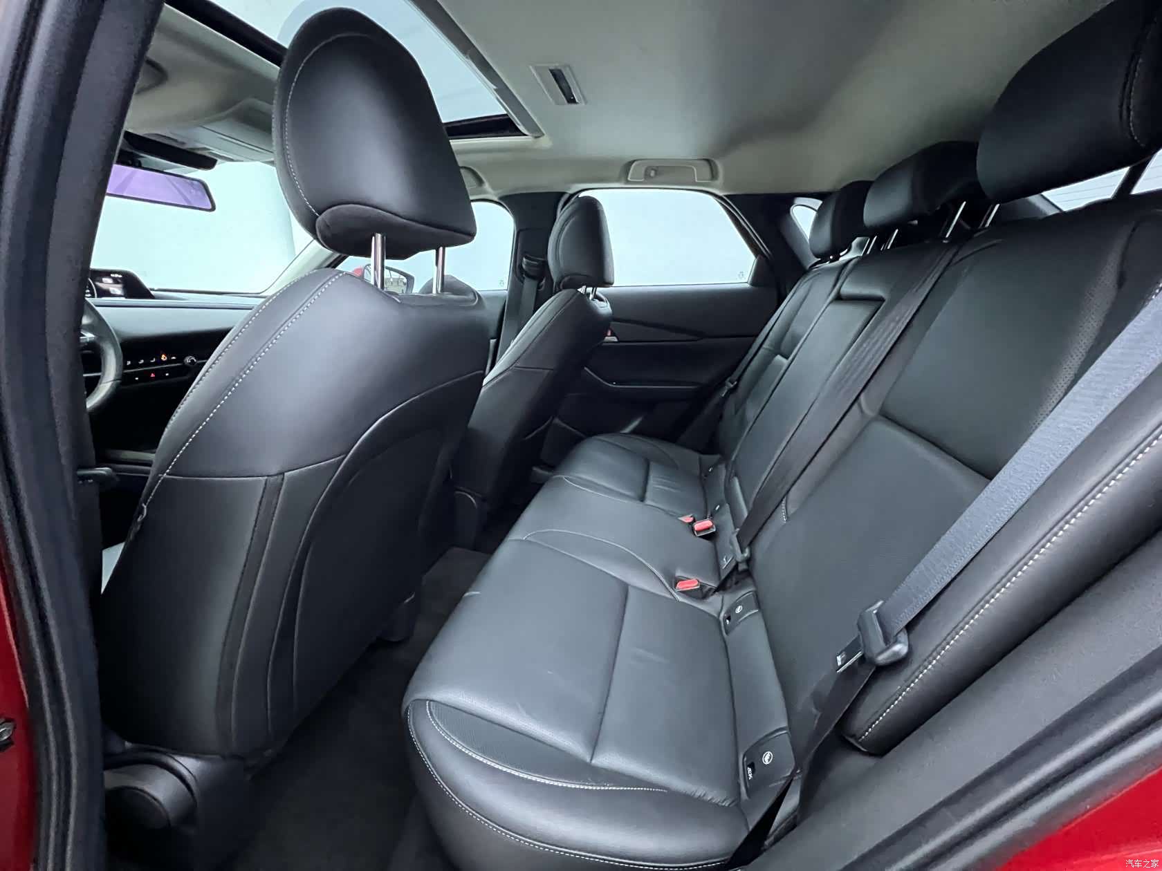 Mazda CX-30, 2022 11
