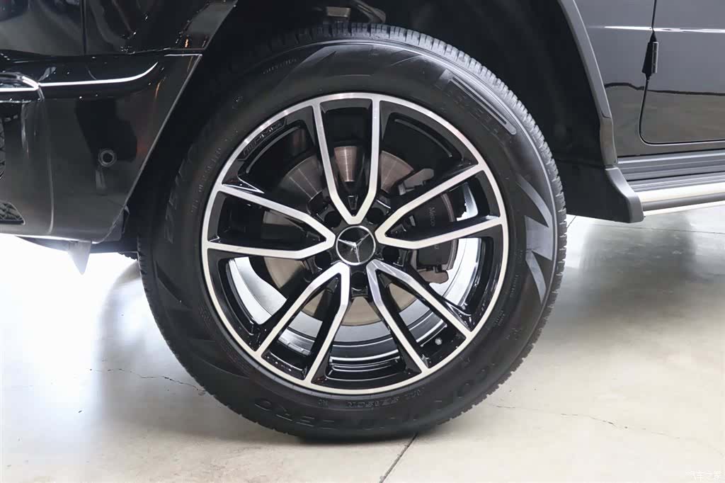 Mercedes-Benz G-Class, 2024 27