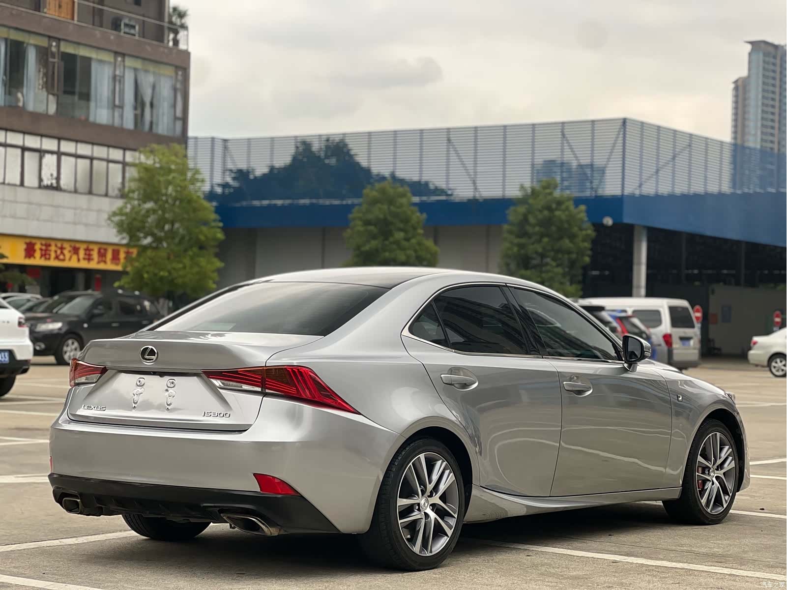 Lexus IS, 2018 все фото