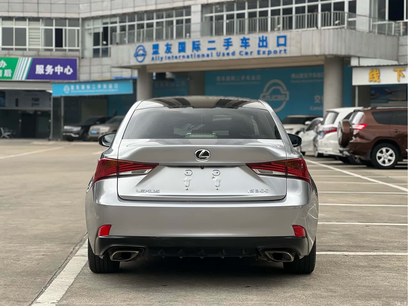 Lexus IS, 2018 4