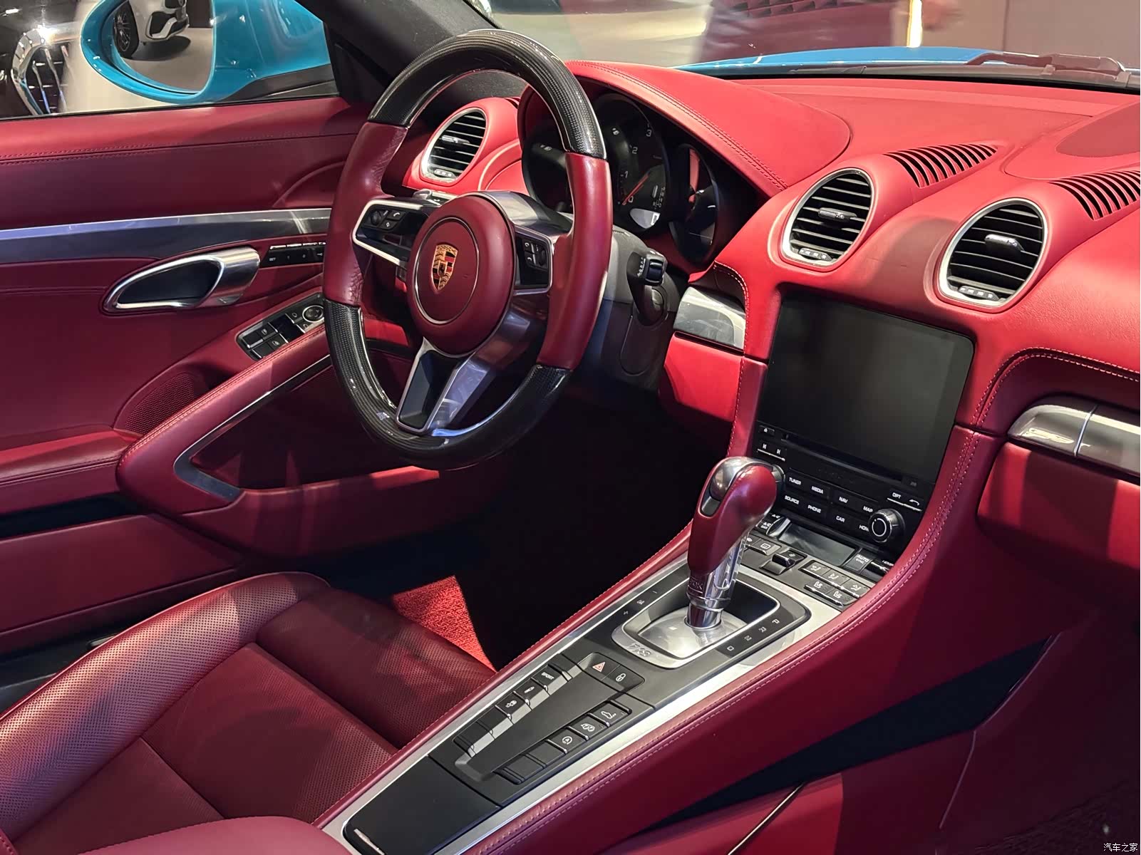 Porsche Cayman, 2019 11