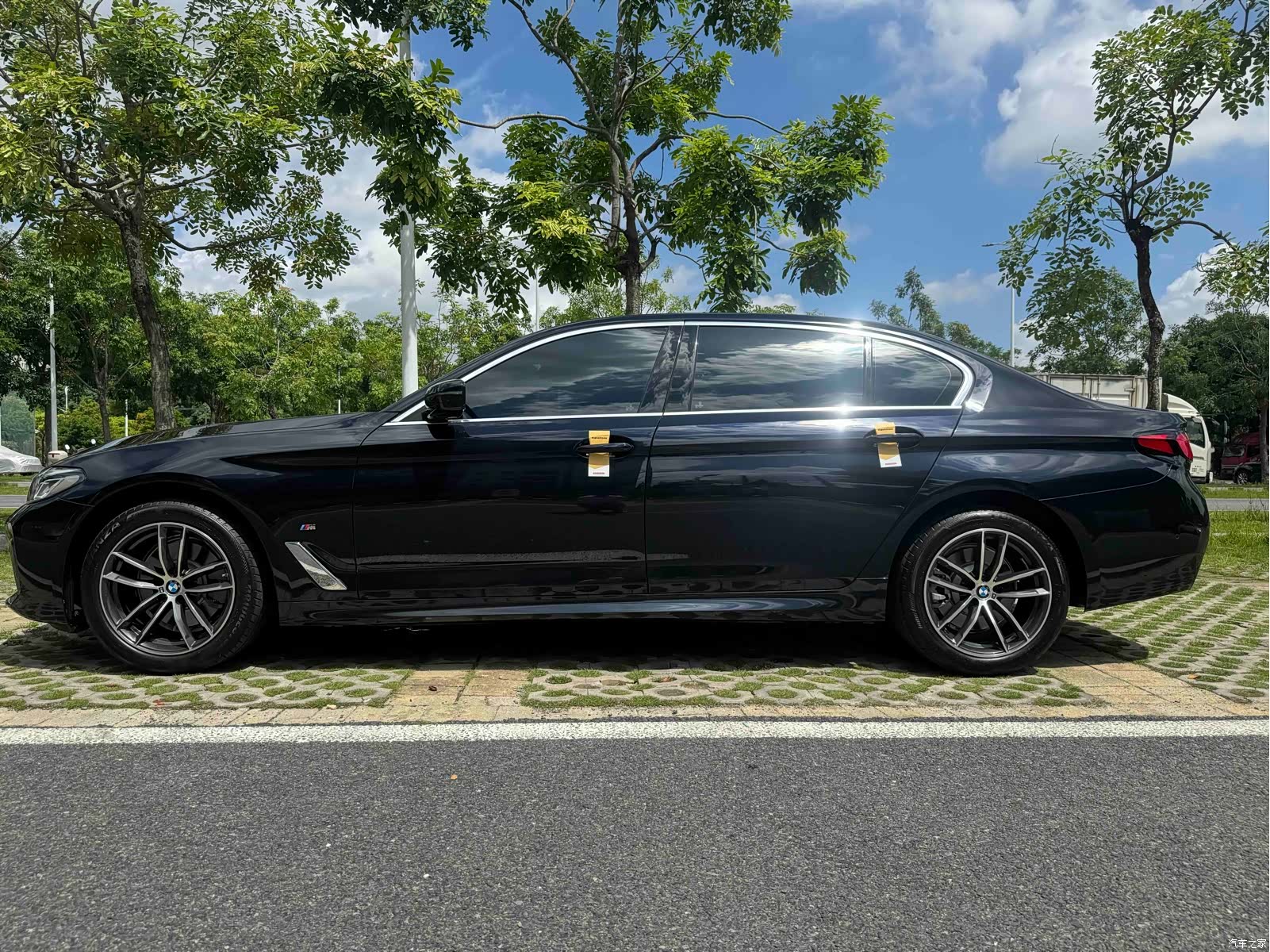 BMW 5 Series, 2023 8