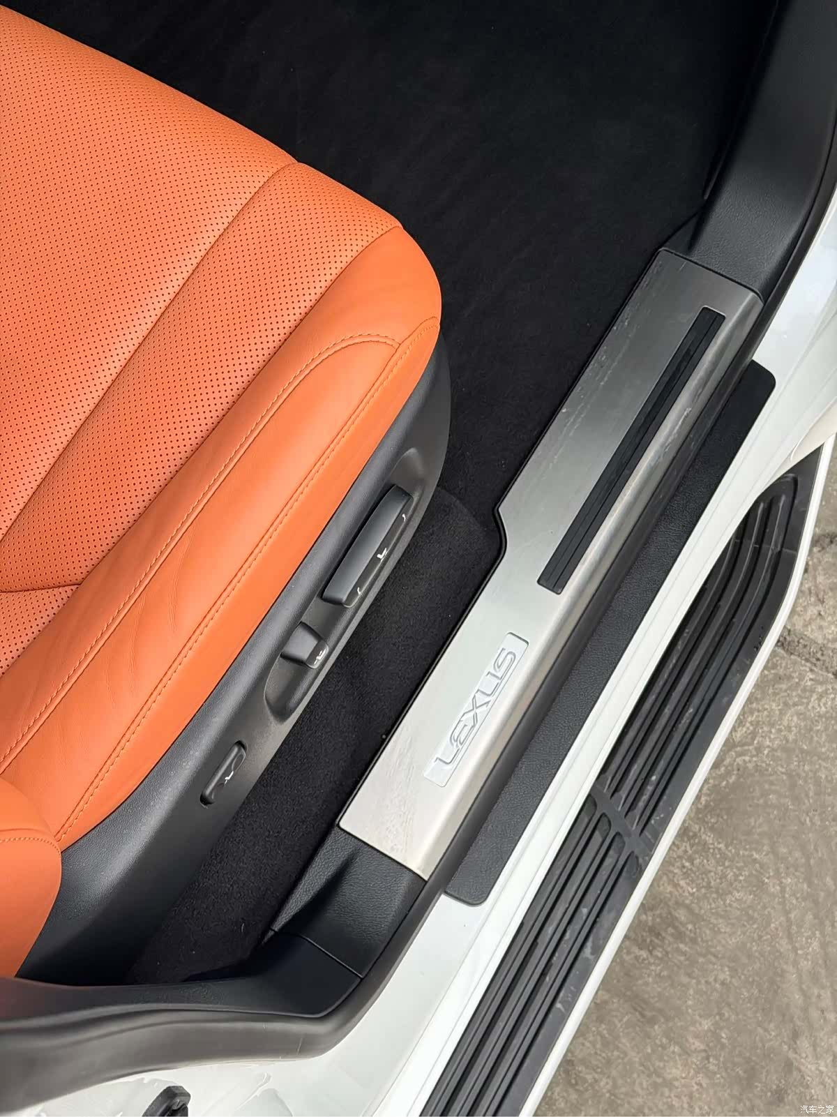 Lexus LX, 2019 13