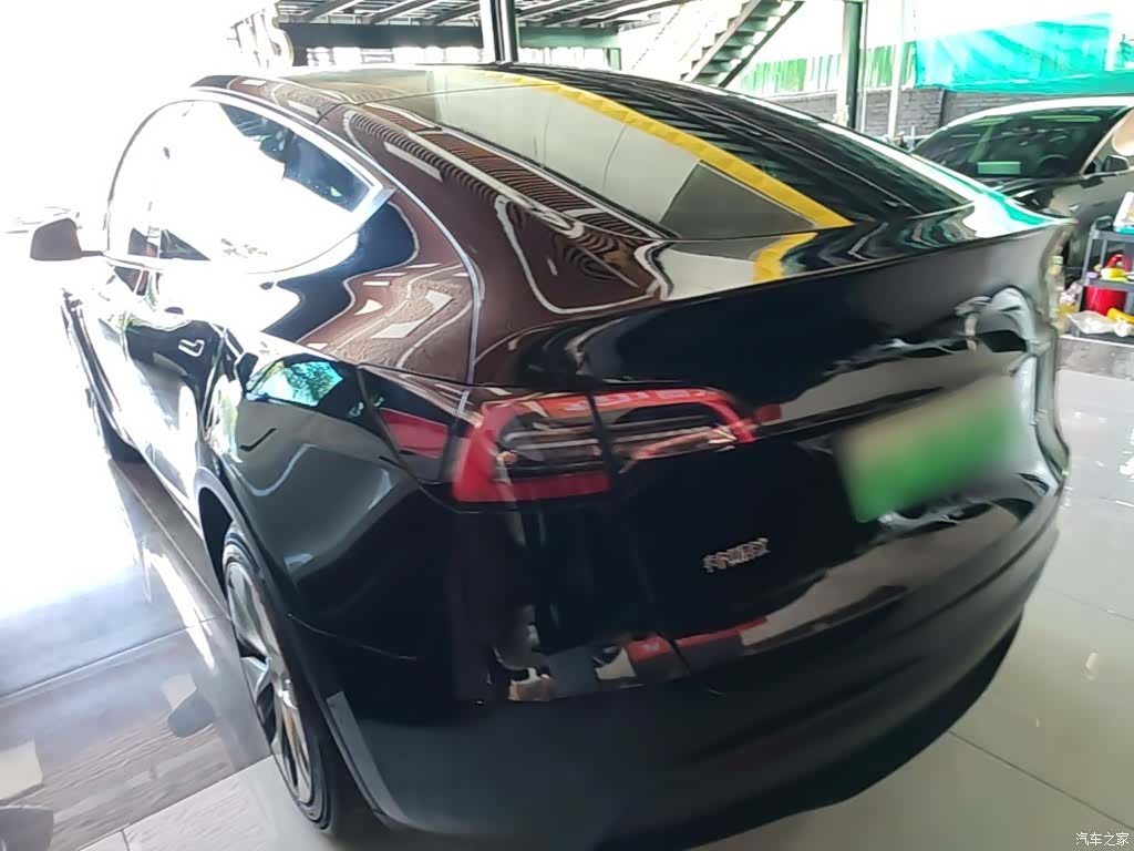 Tesla Model Y, 2022 все фото