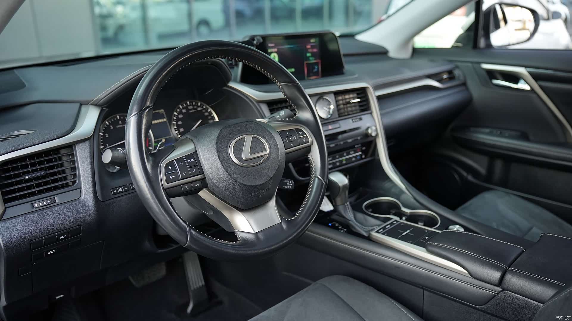 Lexus RX, 2022 9