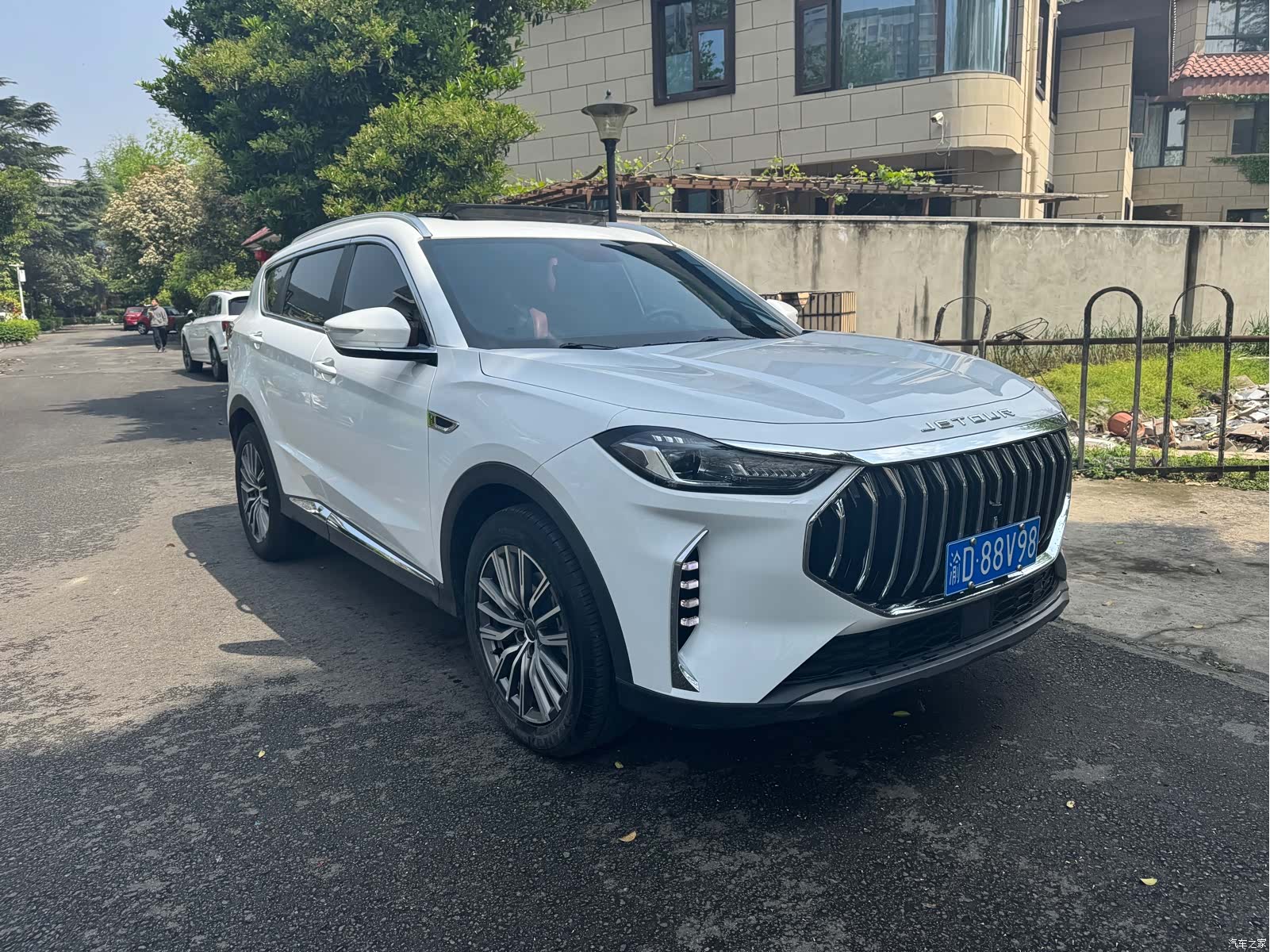 Jetour X70, 2023 3