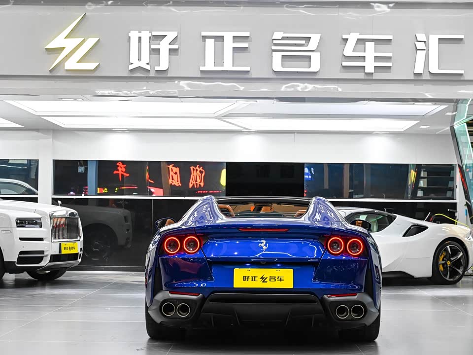 Ferrari 812