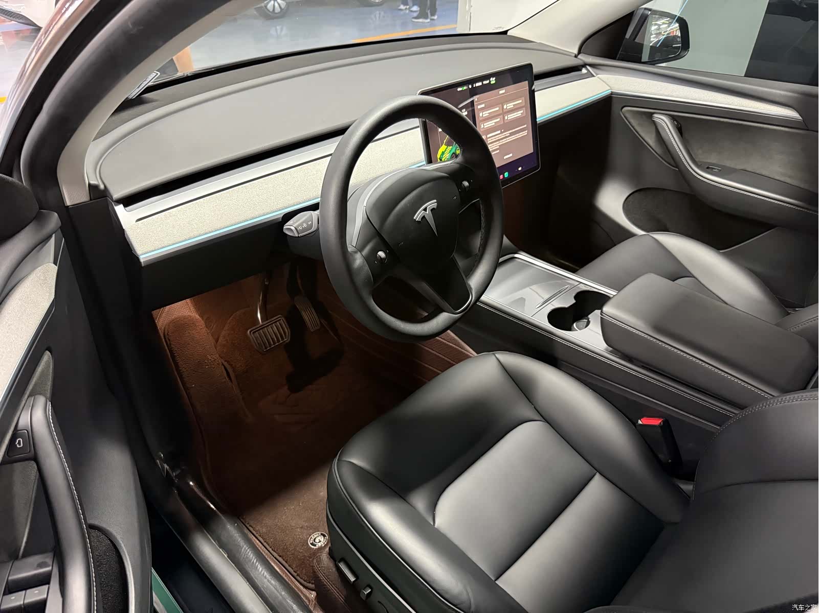 Tesla Model Y, 2024 4
