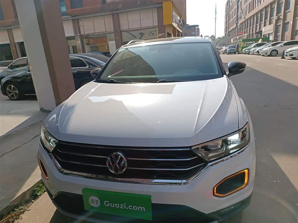 Volkswagen T-ROC exploring Songs