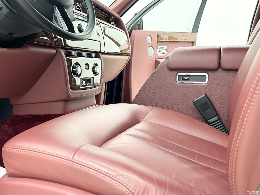 Rolls-Royce Phantom, 2014 14