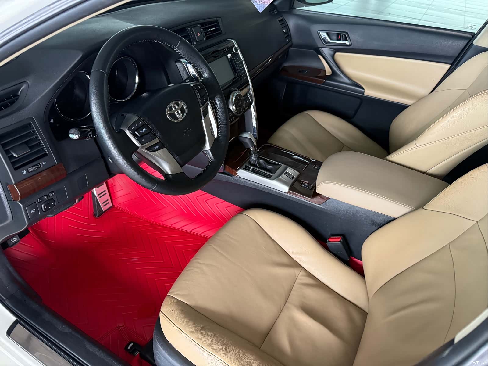 Toyota 2.5V, 2015 6