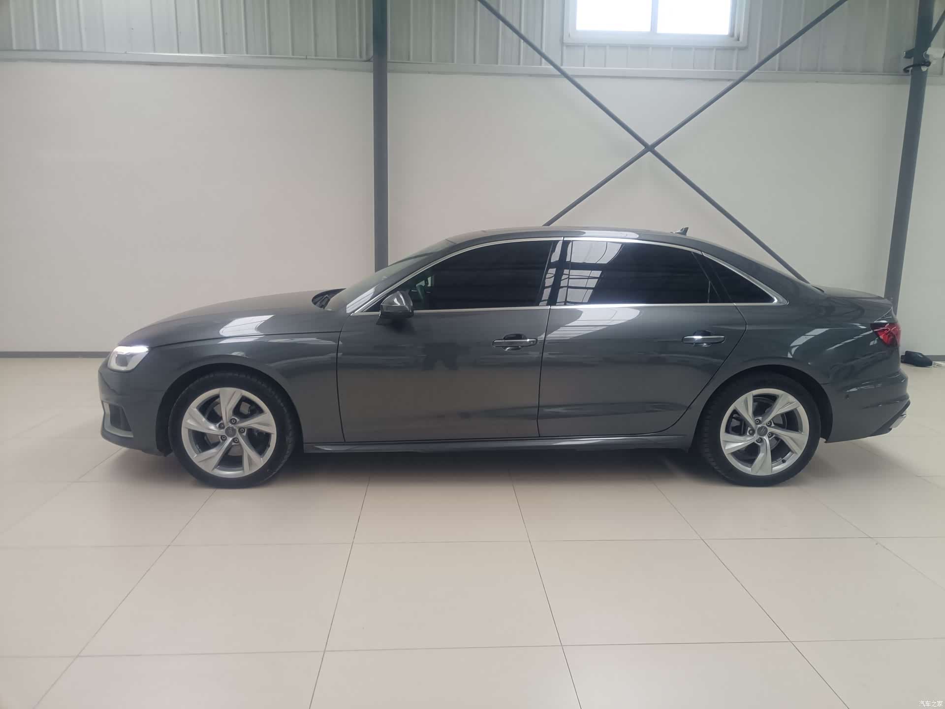 Audi A4L, 2020 3