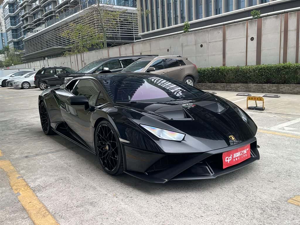 Lamborghini Huracán, 2022 3