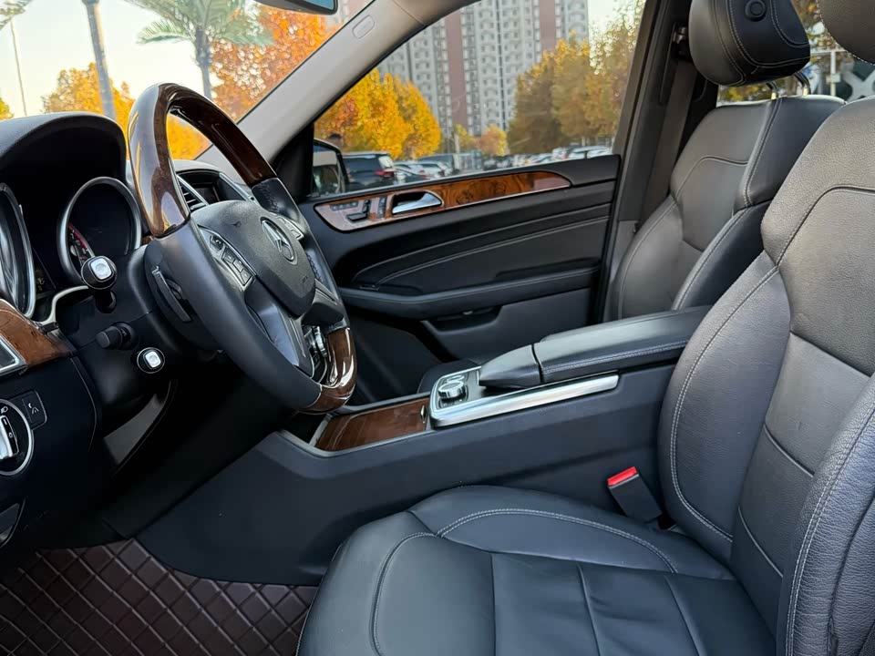 Mercedes-Benz M class