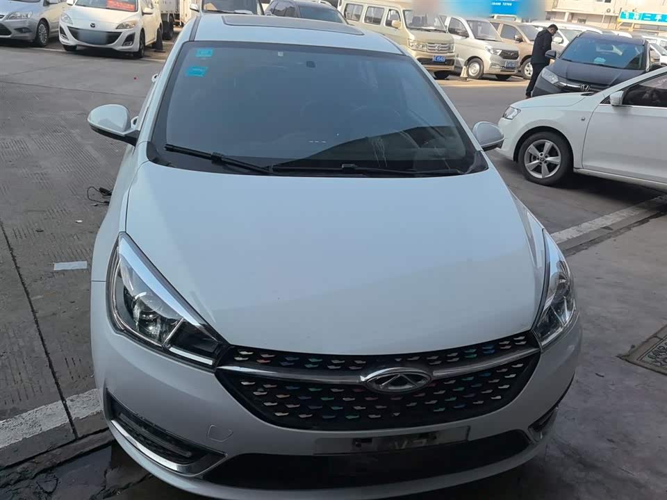 Chery Arrizo 5