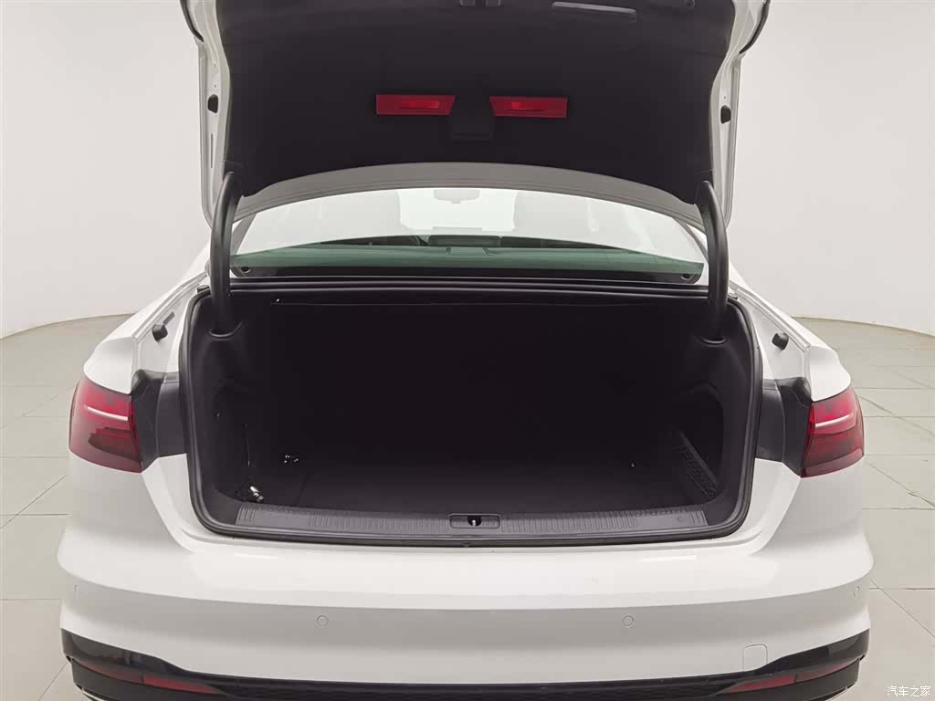 Audi A4L, 2022 16