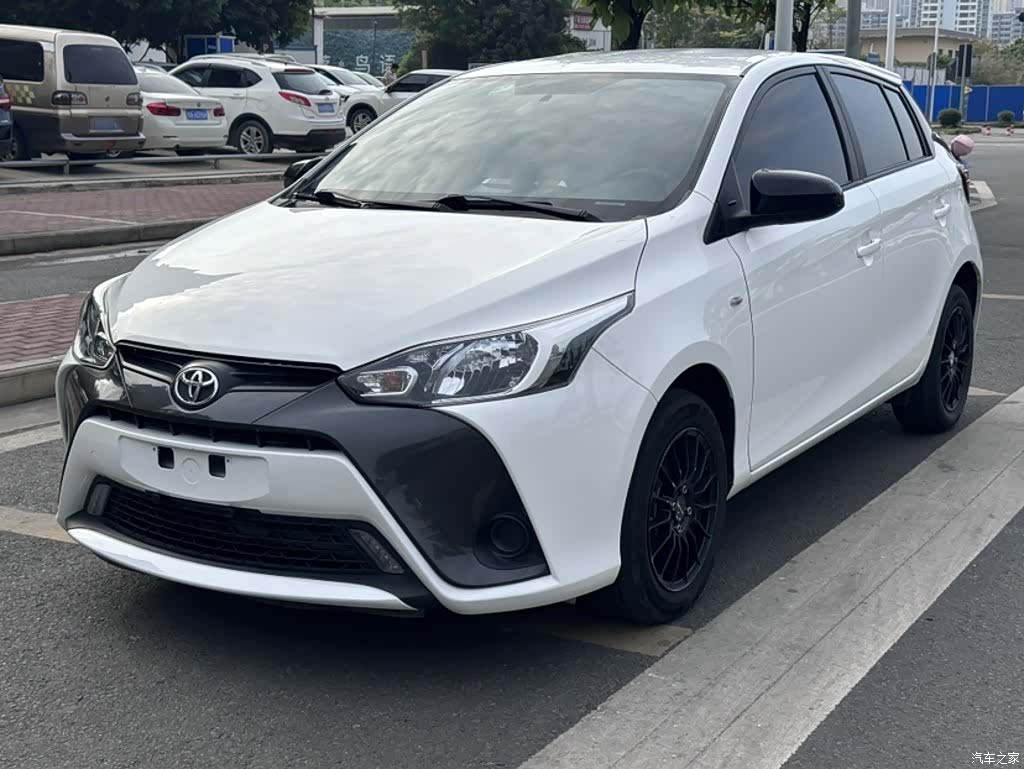 Toyota YARiS L