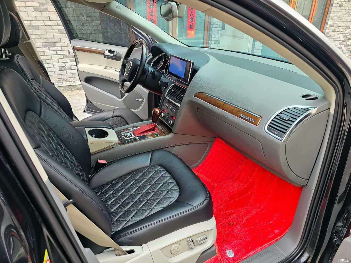 Audi Q7, 2011 6
