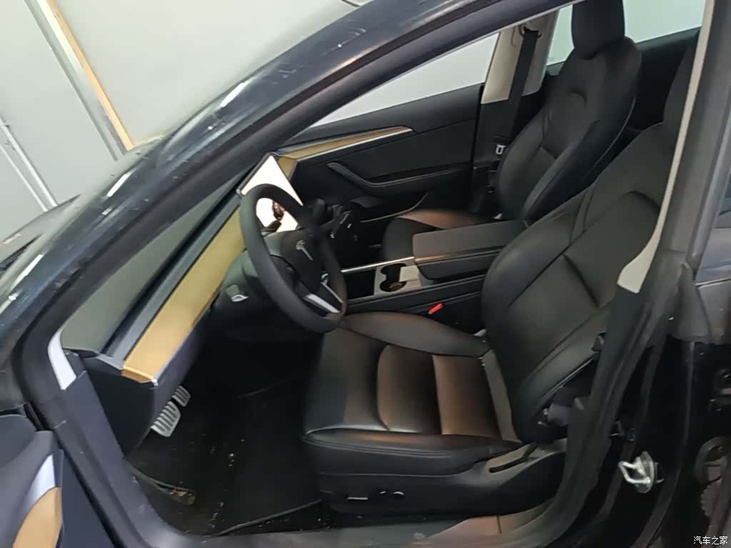 Tesla Model 3, 2022 15