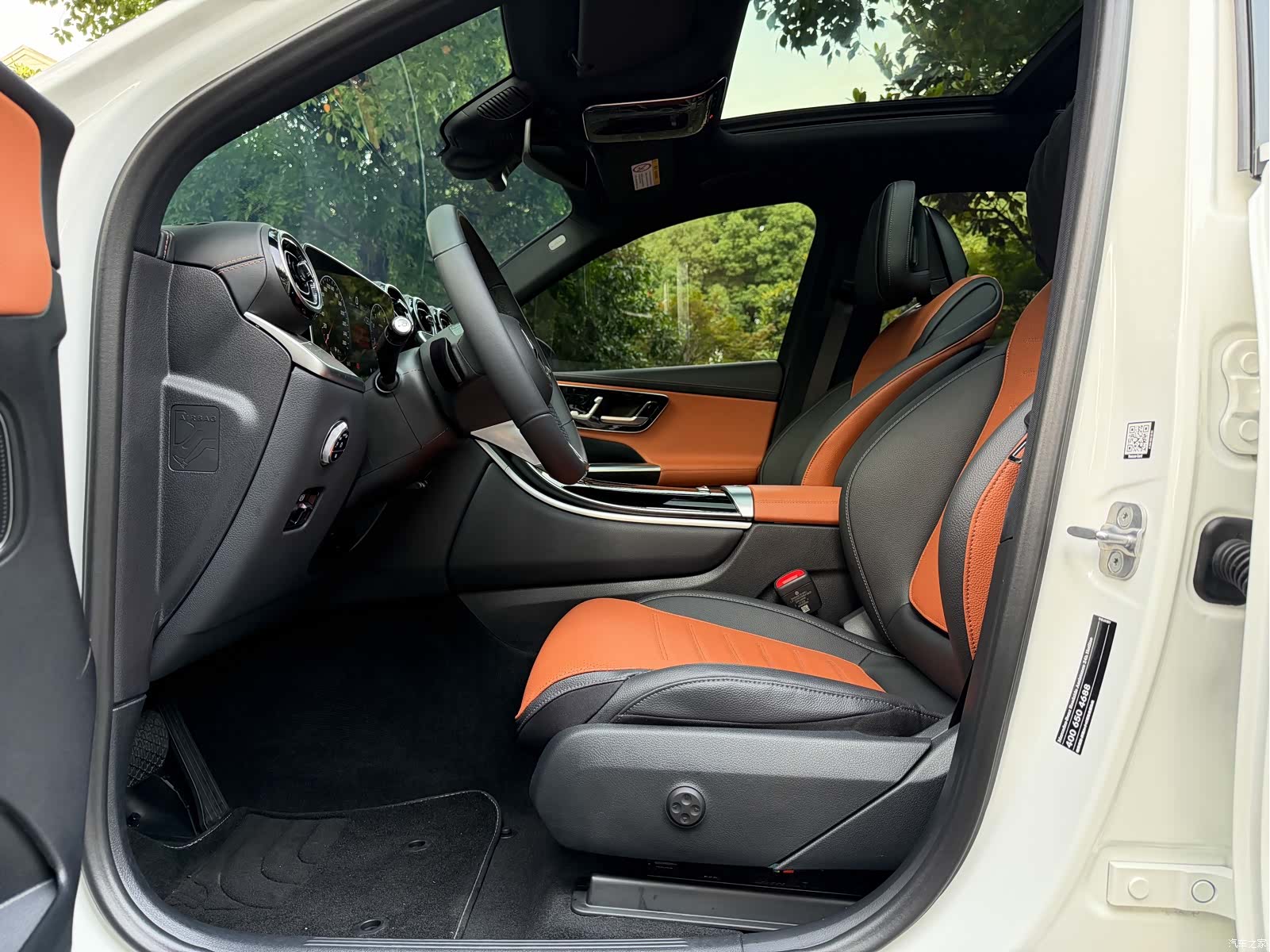 Mercedes-Benz GLC, 2025 10