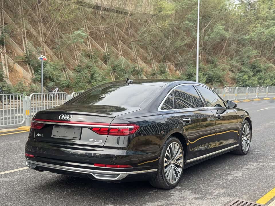 Audi A8