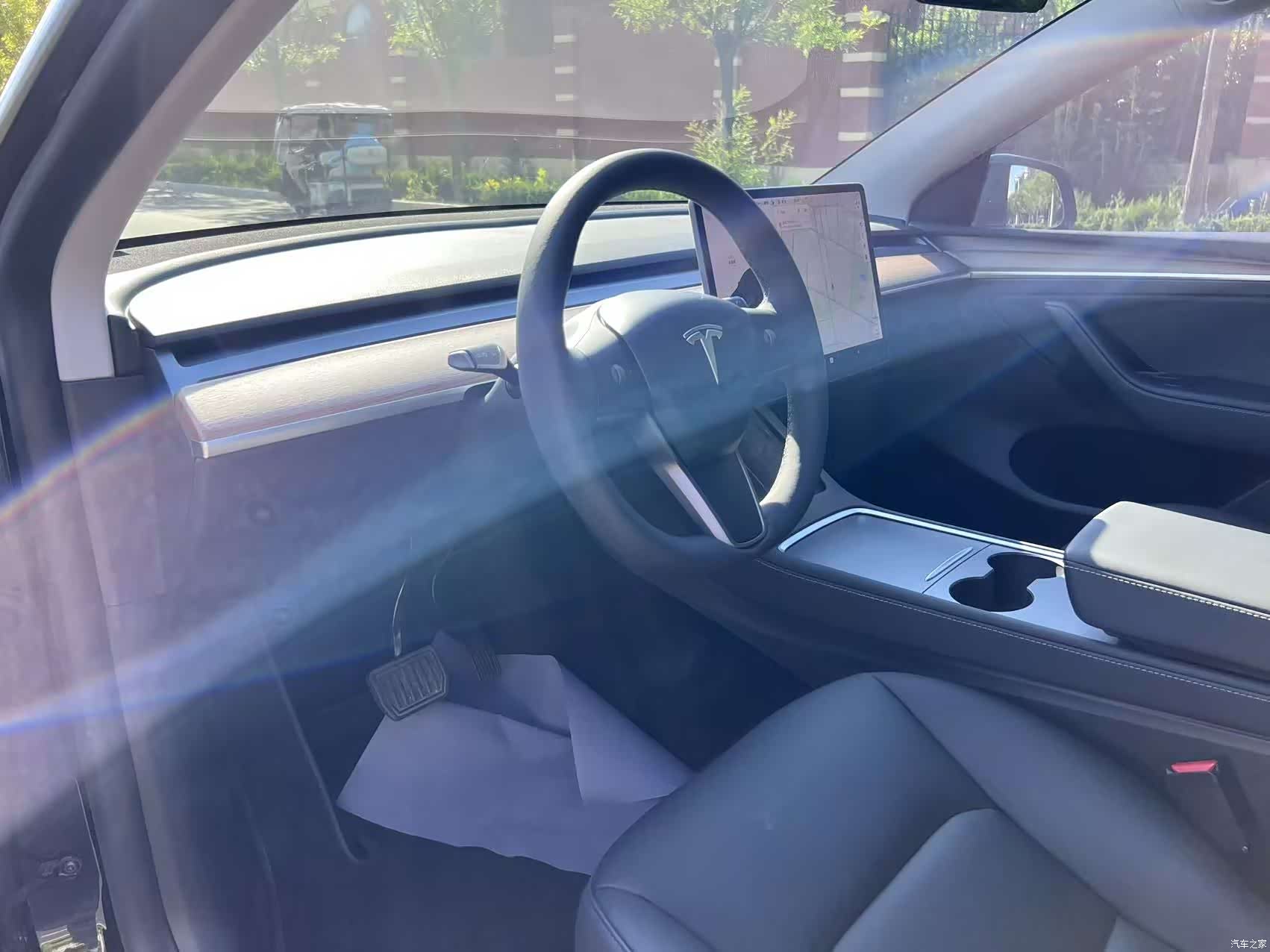 Tesla Model Y, 2021 17