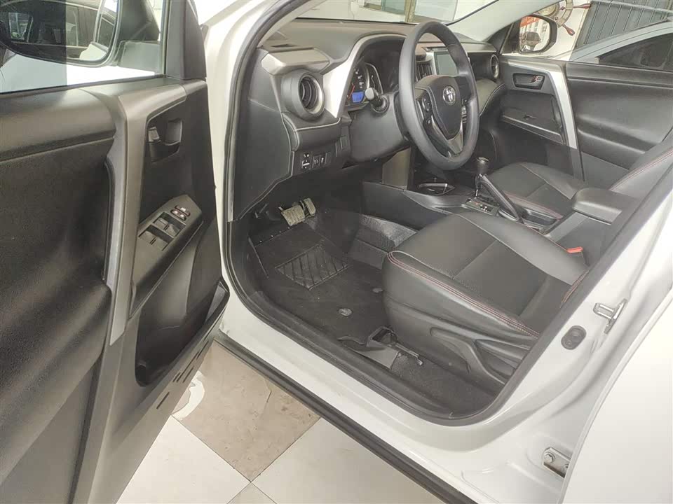 Toyota RAV4 Rongfang