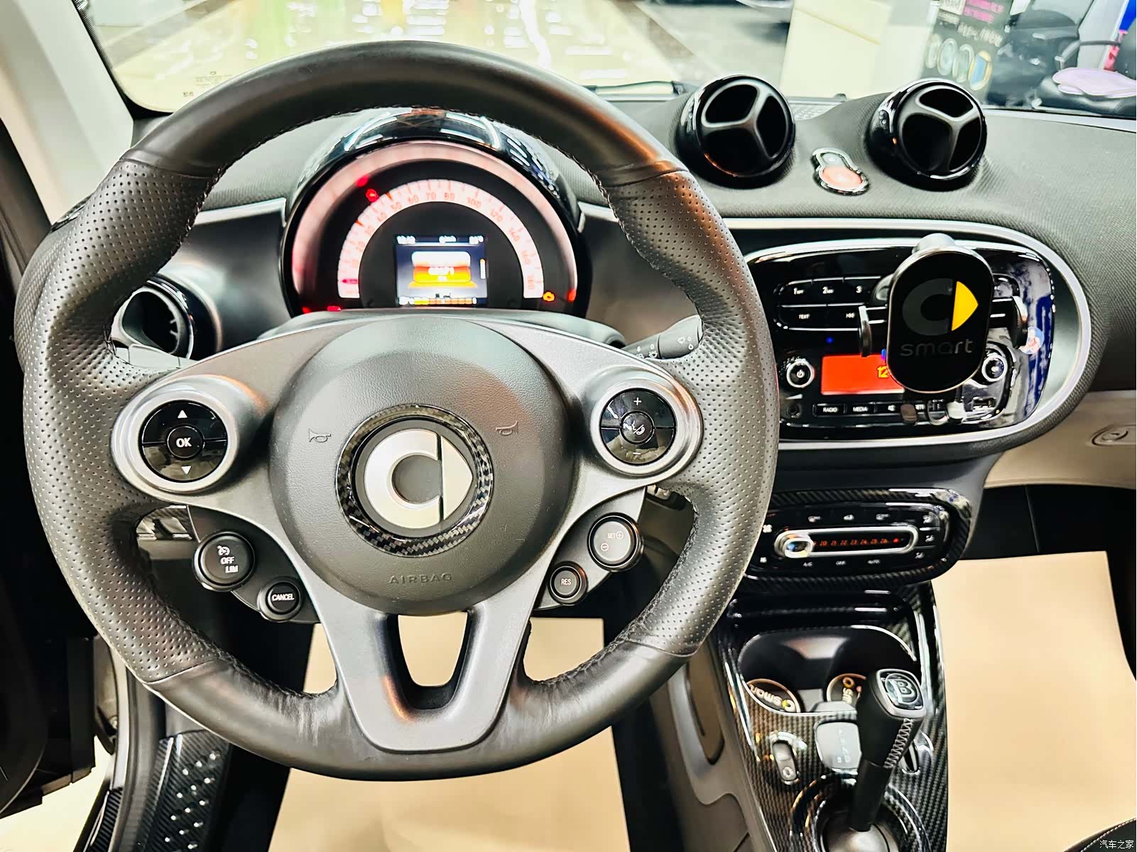 Smart Fortwo, 2019 37