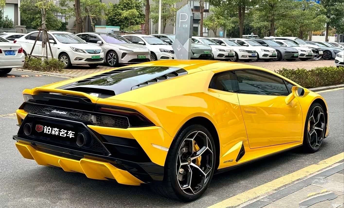 Lamborghini Huracán, 2022 2