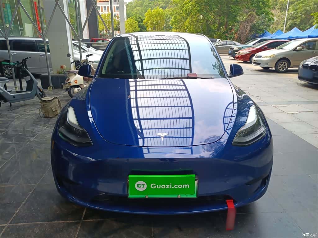 Tesla Model Y, 2022 3