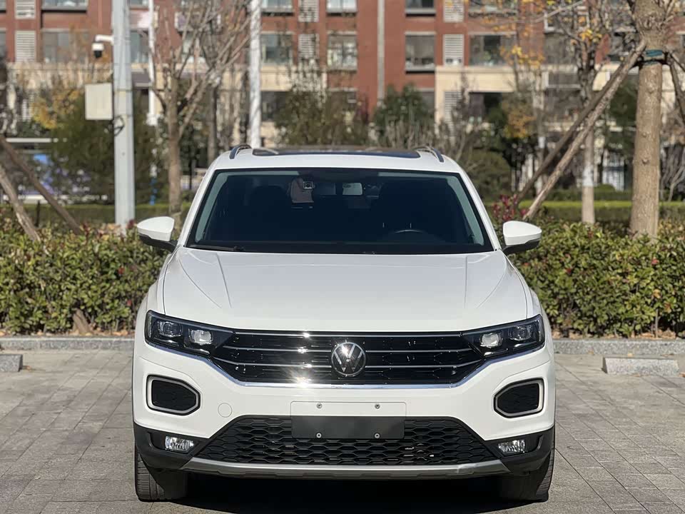 Volkswagen T-ROC exploring Songs