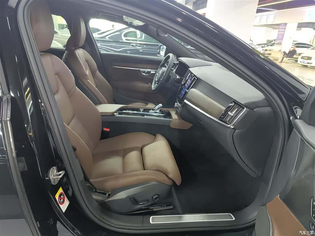 Volvo S90, 2025 25