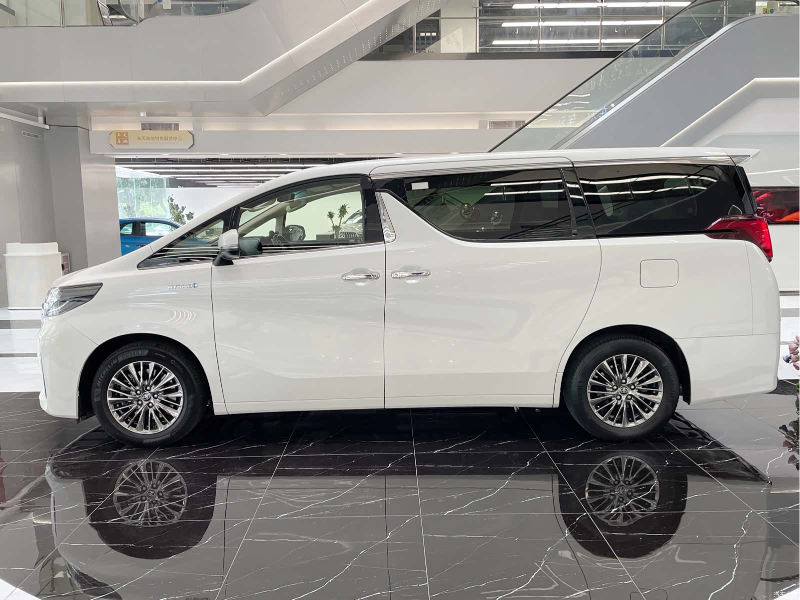 Toyota Alphard, 2020 4