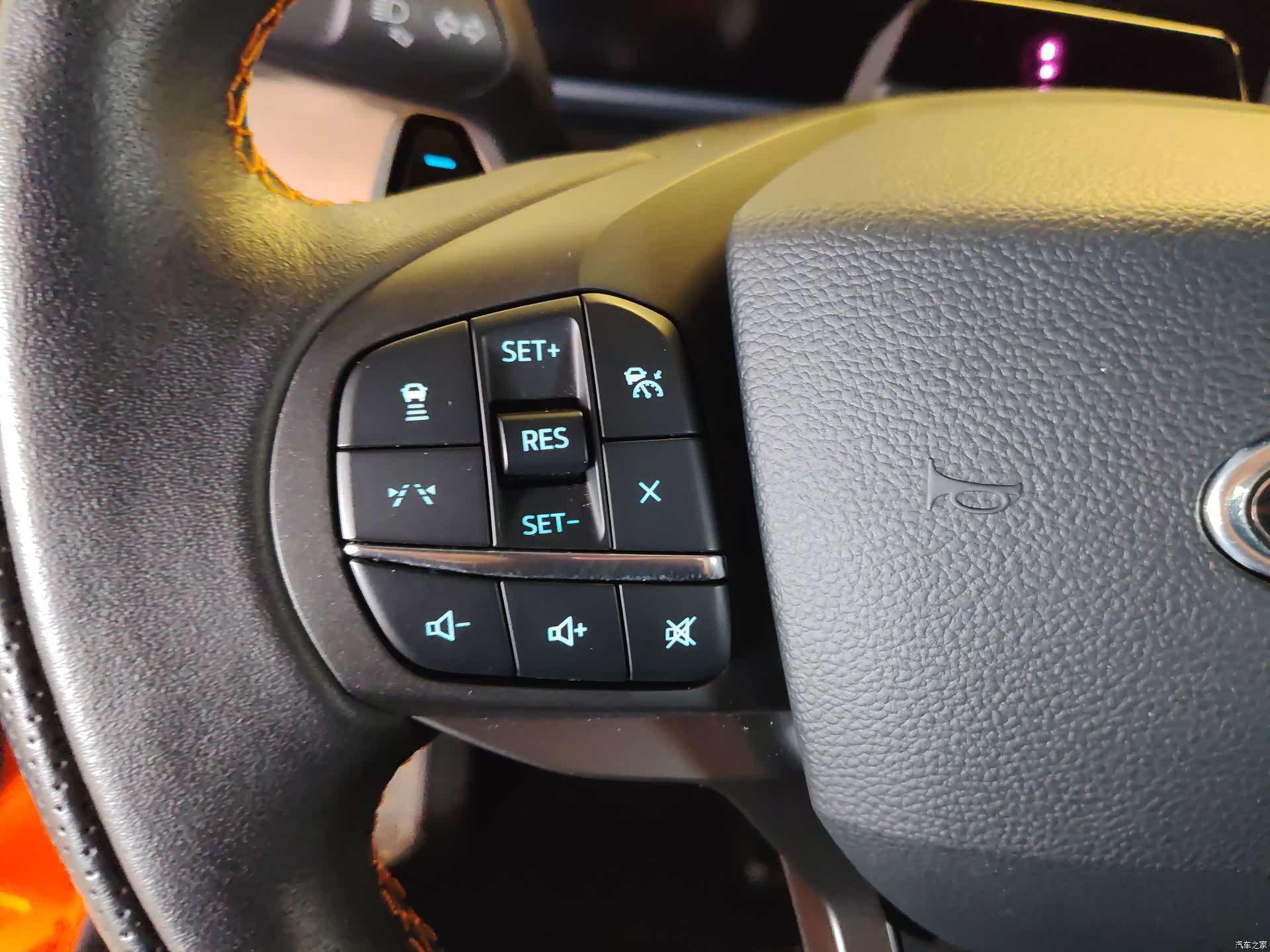 Ford Explorer, 2024 15
