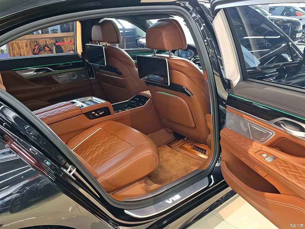 BMW 7 Series, 2023 27