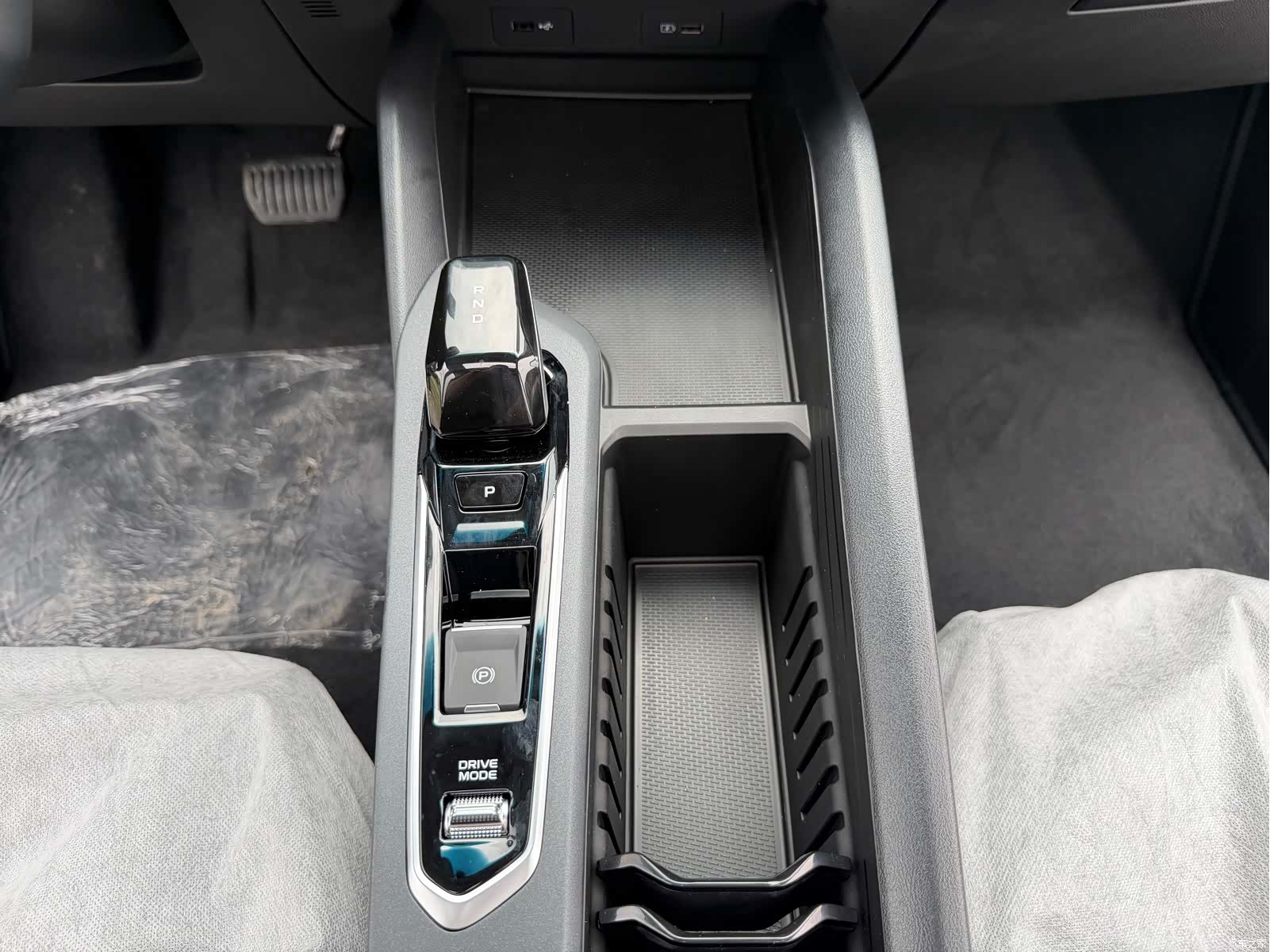 Geely Binray, 2026 21
