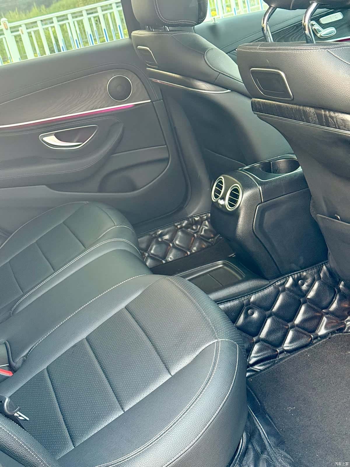 Mercedes-Benz E-Class, 2017 11