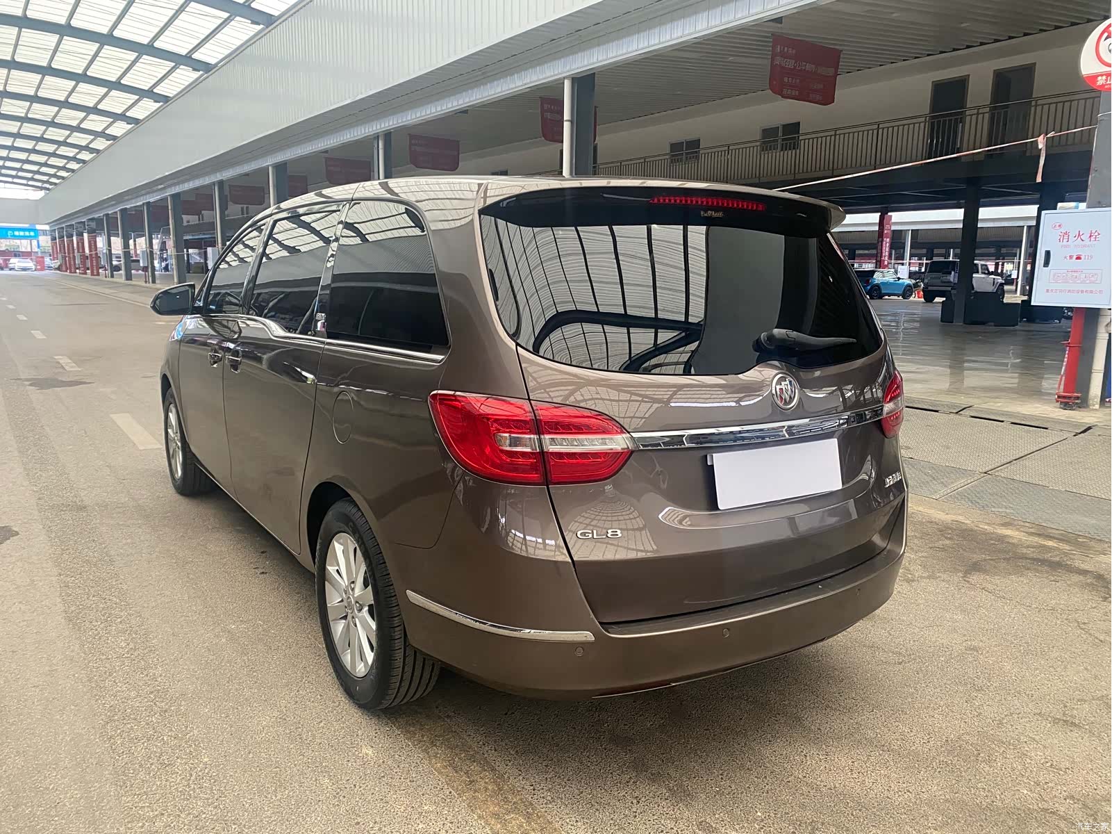 Buick GL8, 2015 9