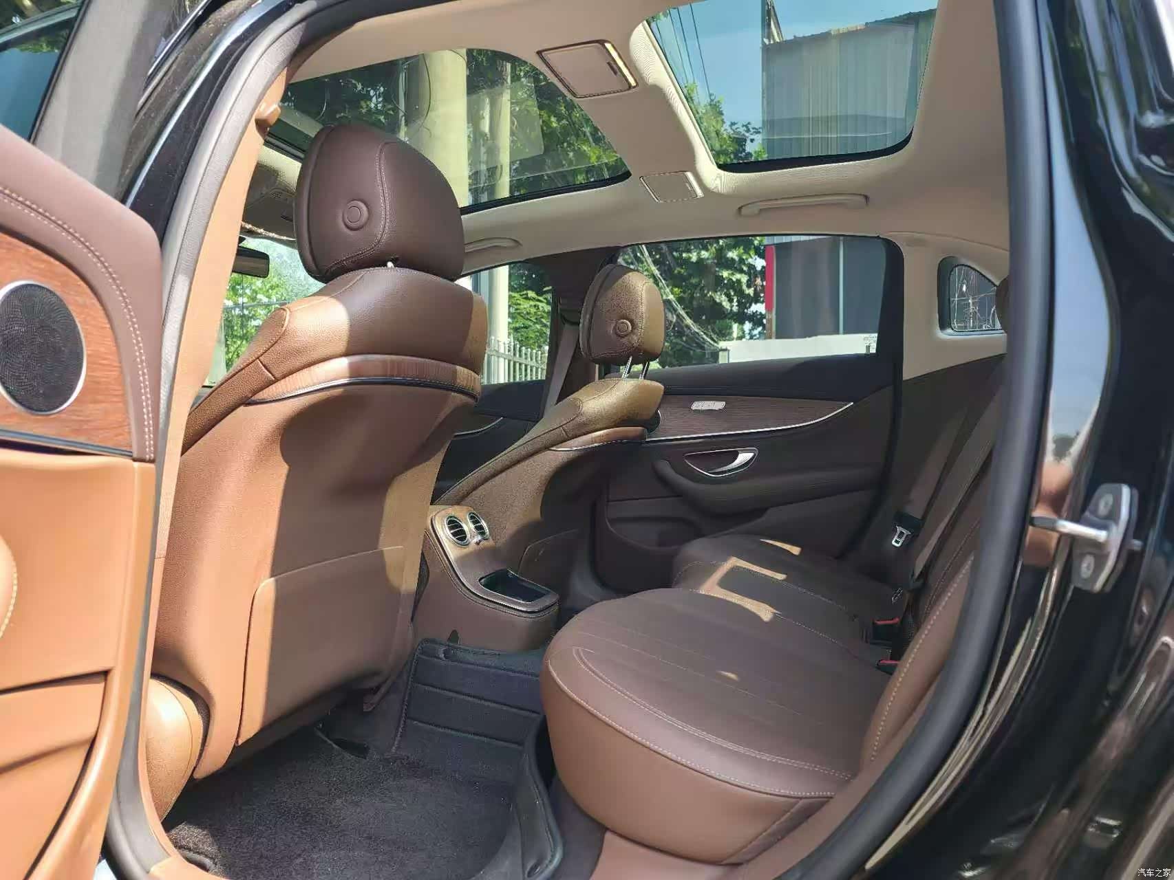 Mercedes-Benz E-Class, 2022 6
